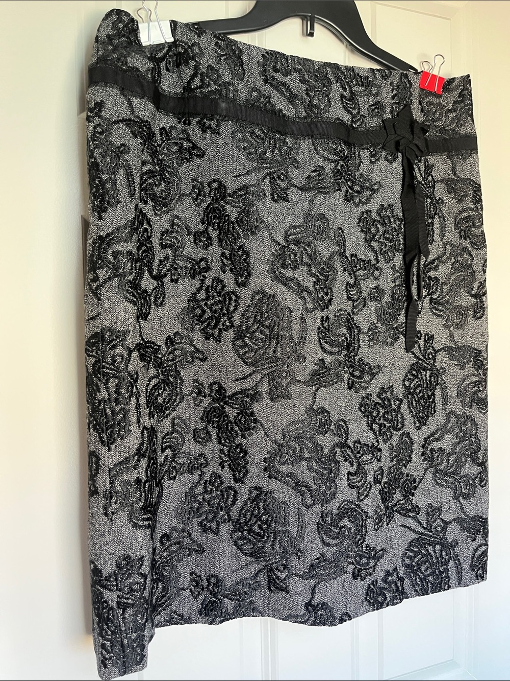 Ann Taylor Black and Gray Floral Jacquard Midi Skirt with Ribbon Trim